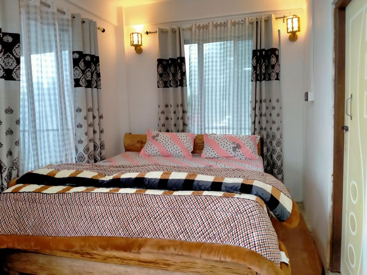 Ajit Homestay, Darjeeling ดาร์จีลิง ภายนอก รูปภาพ
