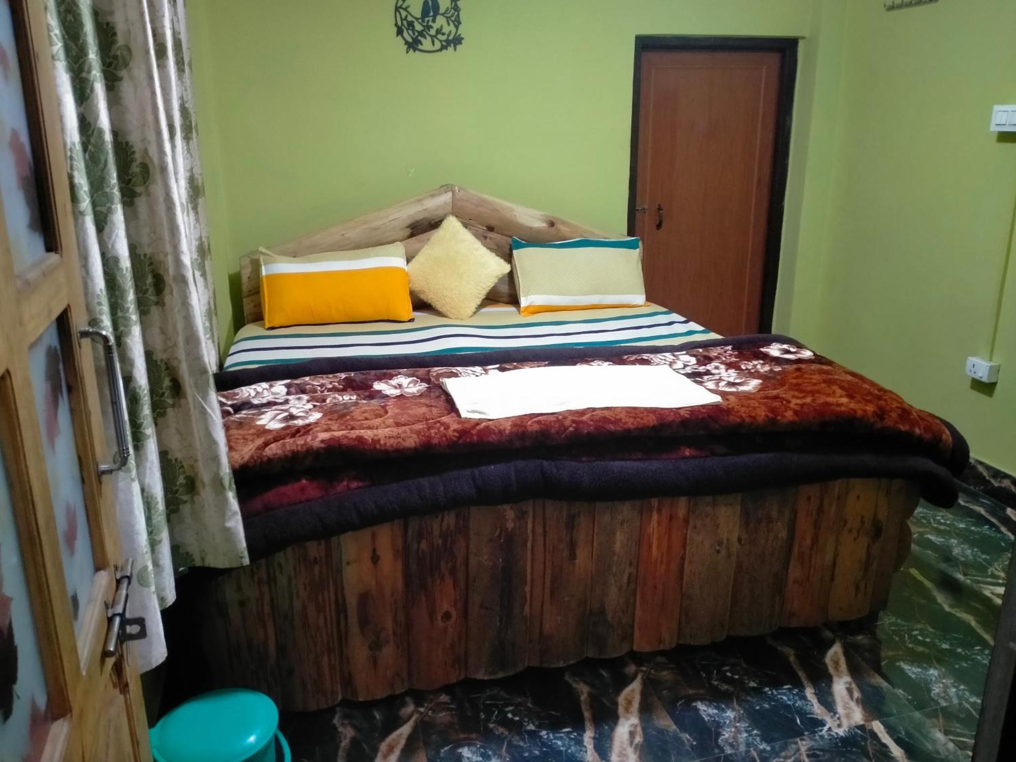 Ajit Homestay, Darjeeling ดาร์จีลิง ภายนอก รูปภาพ
